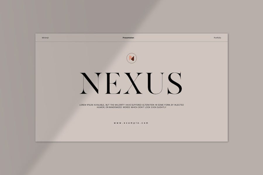 高端配色服装展示模特写真PPT模板 - 顶尖PPT